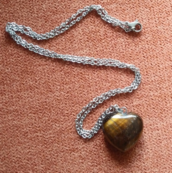 Tigers eye heart necklace - Picture 3 of 3